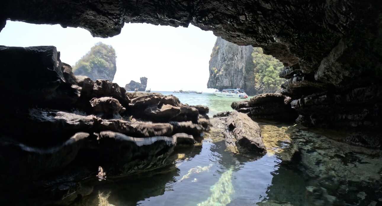 Путешествие на необитаемые острова архипелага Phi Phi. Сноркелинг с черепахами (13/41)