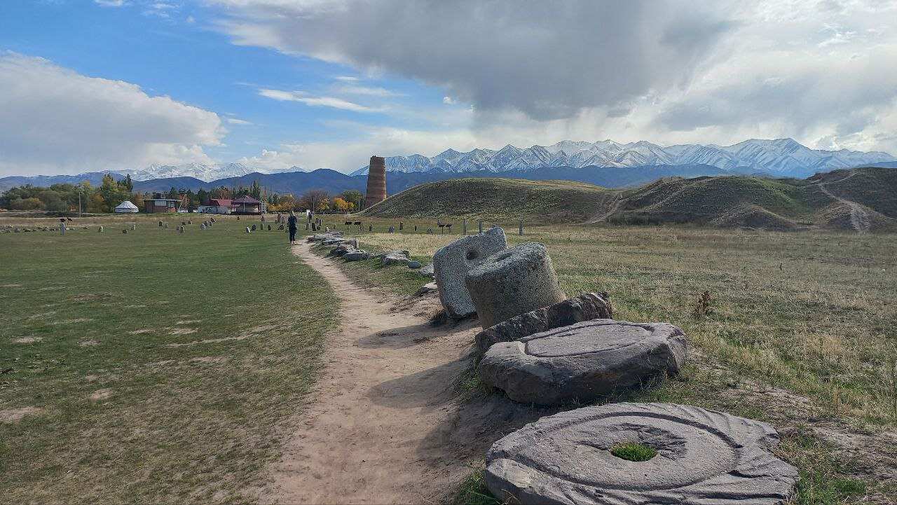 Древняя башня Бурана и каньоны Кок-Мойнок (4/25)