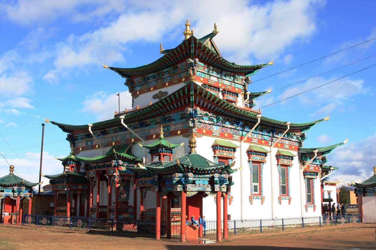 Путешествие к Сердцу Байкала от Буддийских Святынь до Ольхона:от Улан-Удэ до Иркутска (3/66)