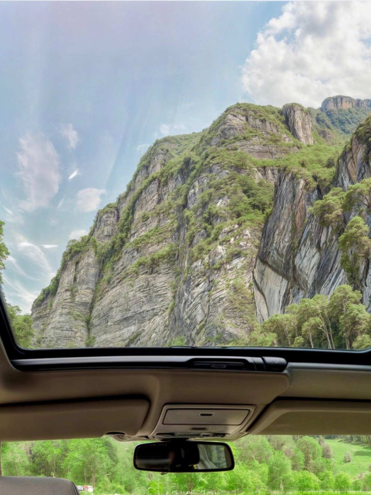 Озеро Рица на авто с панорамной крышей из Сочи и Адлера (2/7)