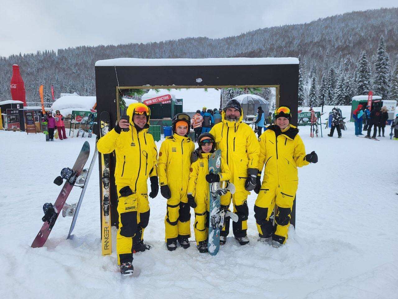 Тиндер тур в Шерегеш: в пещеры на снегоходах, фрирайд, парапланы (52/100)