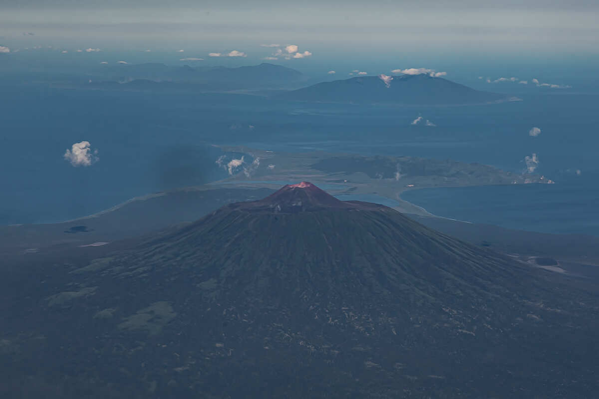 Четыре вулкана Курильских островов. Путешествие на другую планету (27/186)