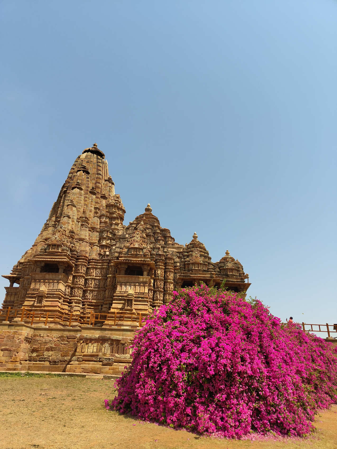 Откройте Индийский триптих: Дели, Кхаджурахо, Варанаси (4/16)