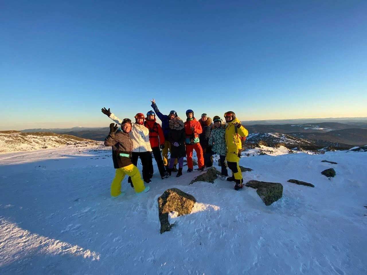 Тиндер тур в Шерегеш: в пещеры на снегоходах, фрирайд, парапланы (24/100)