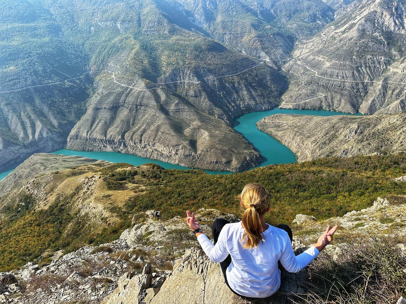 Сулакский каньон и бархан Сарыкум