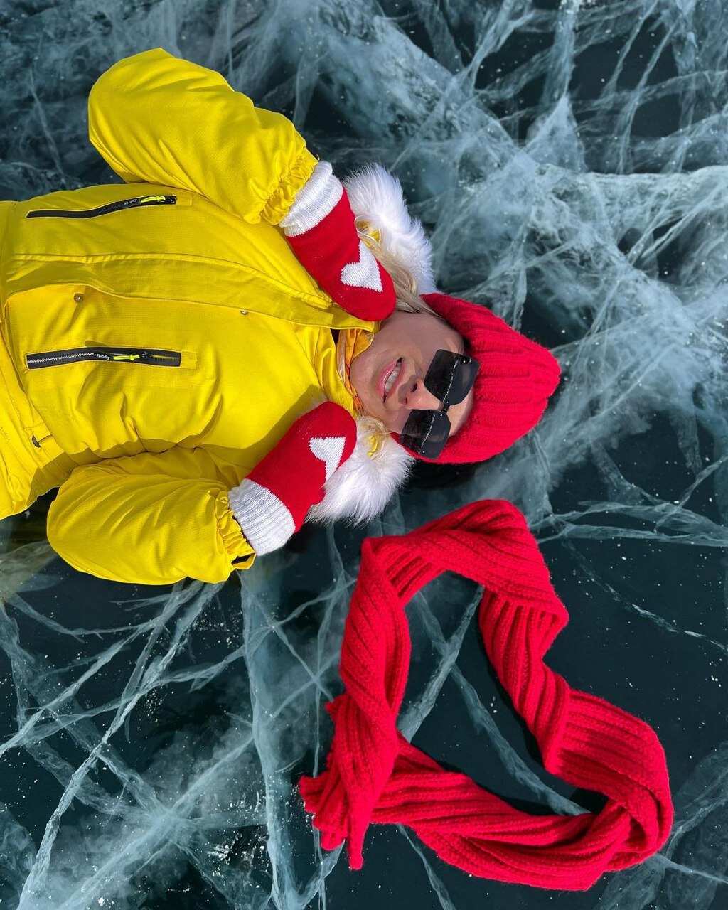 Путешествие по льду Байкала 