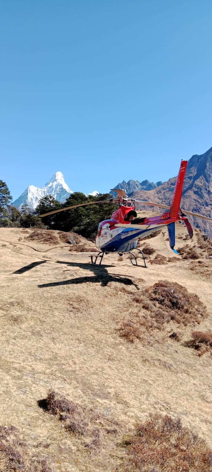 Fly To Everest Base Camp In Helicopter (3/7)