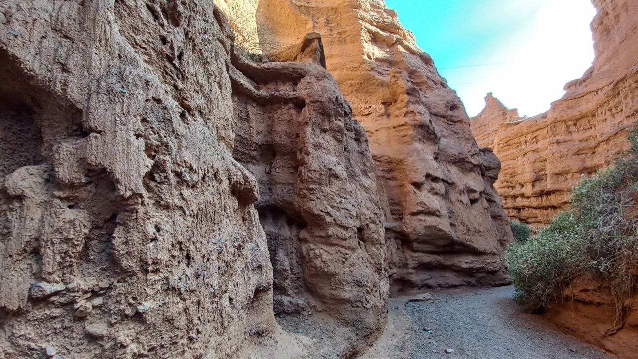 Захватывающее озеро Иссык-Куль и каньоны Кок-Мойнок (11/20)