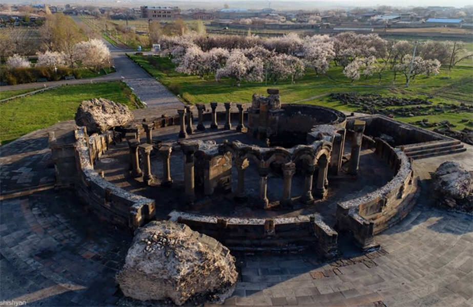 Экскурсия в Святой Эчмиадзин и храм Звартноц (12/18)