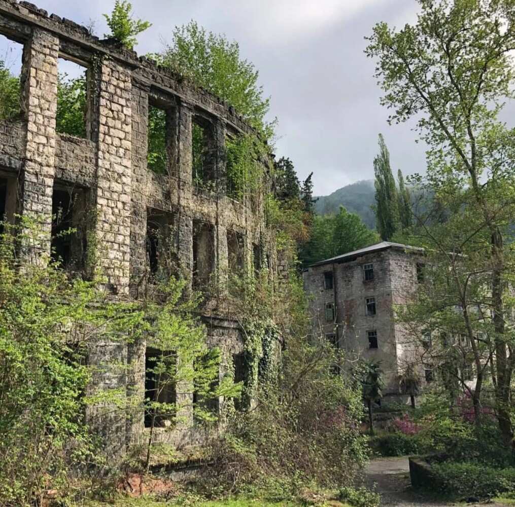 Джип тур  по неизвестной Абхазии Таинственная Акармара (2/7)