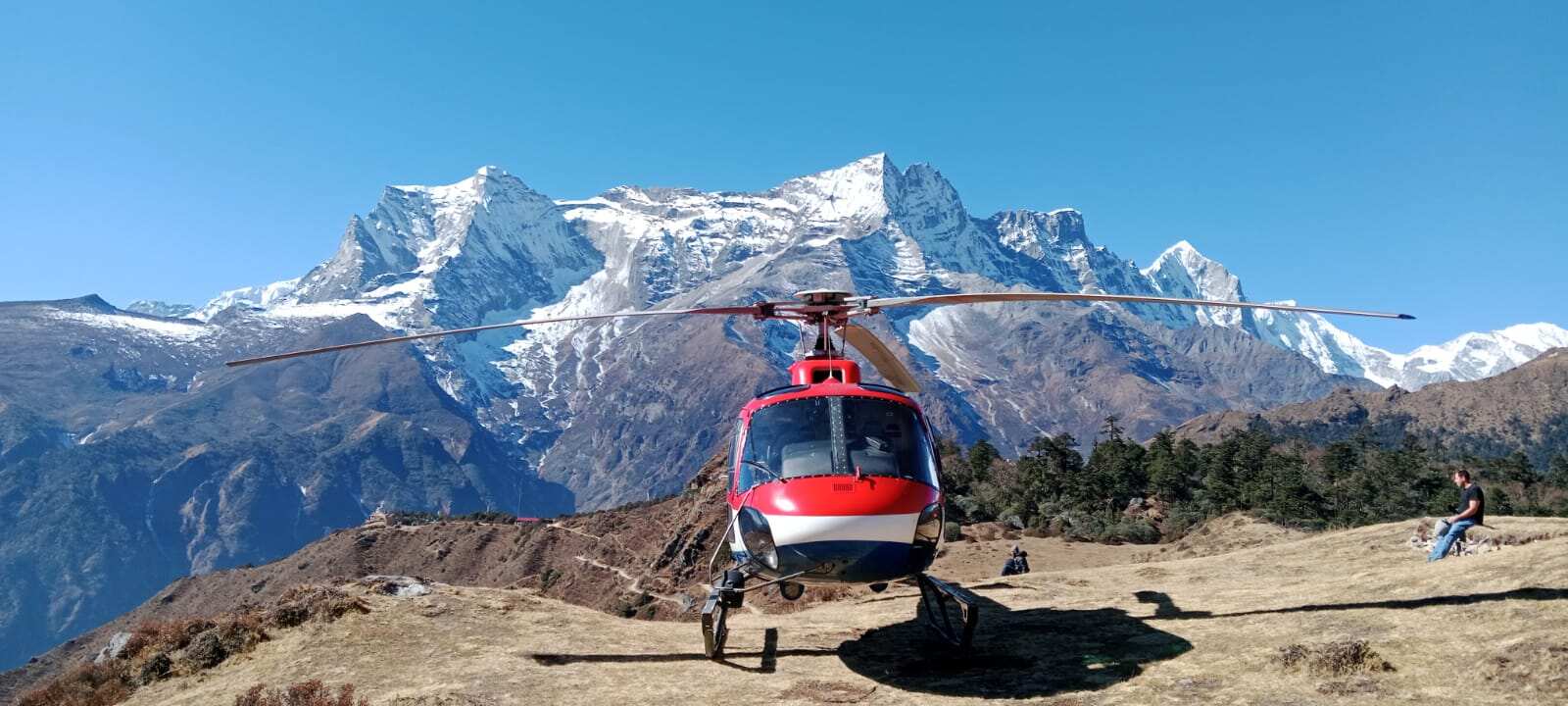 Fly To Everest Base Camp In Helicopter (2/7)
