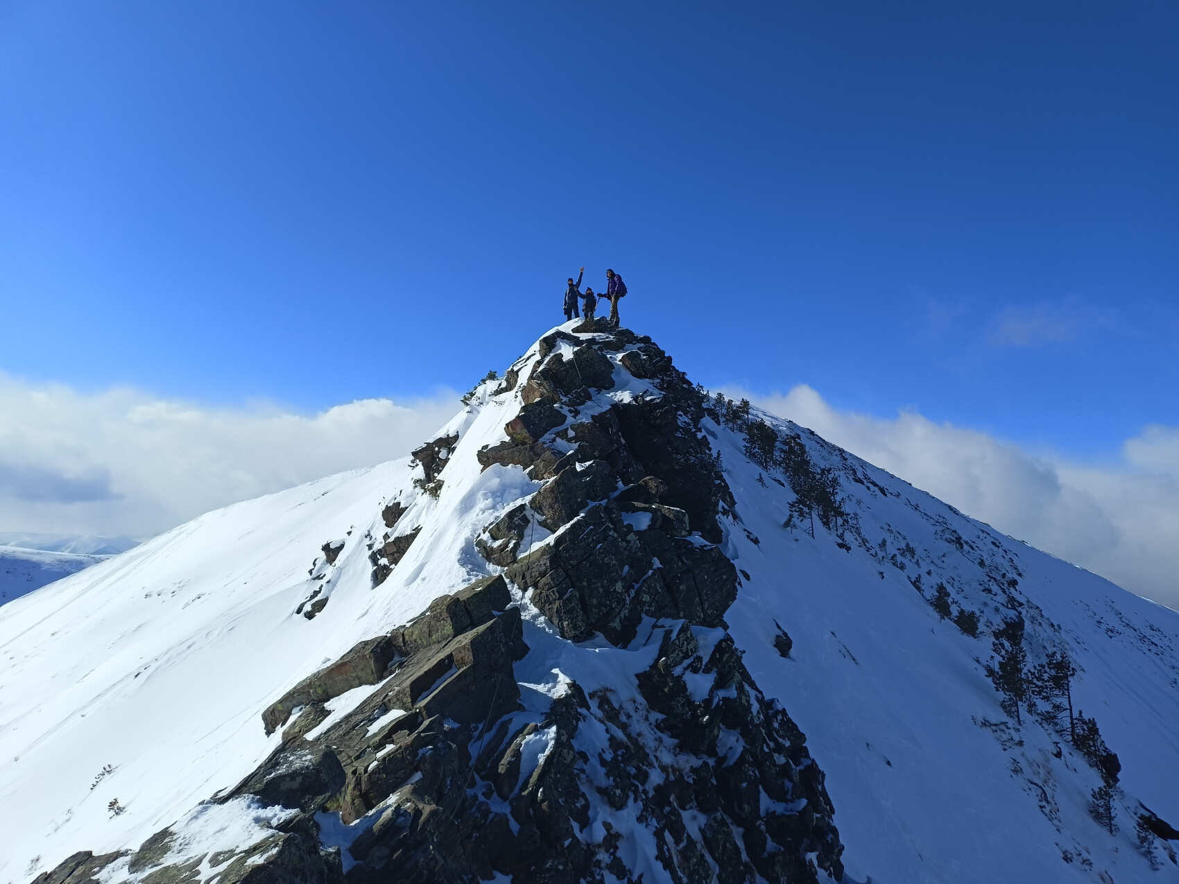 Пик Черского  и Кбжд. Горячее приключение на зимнем Байкале (9/27)