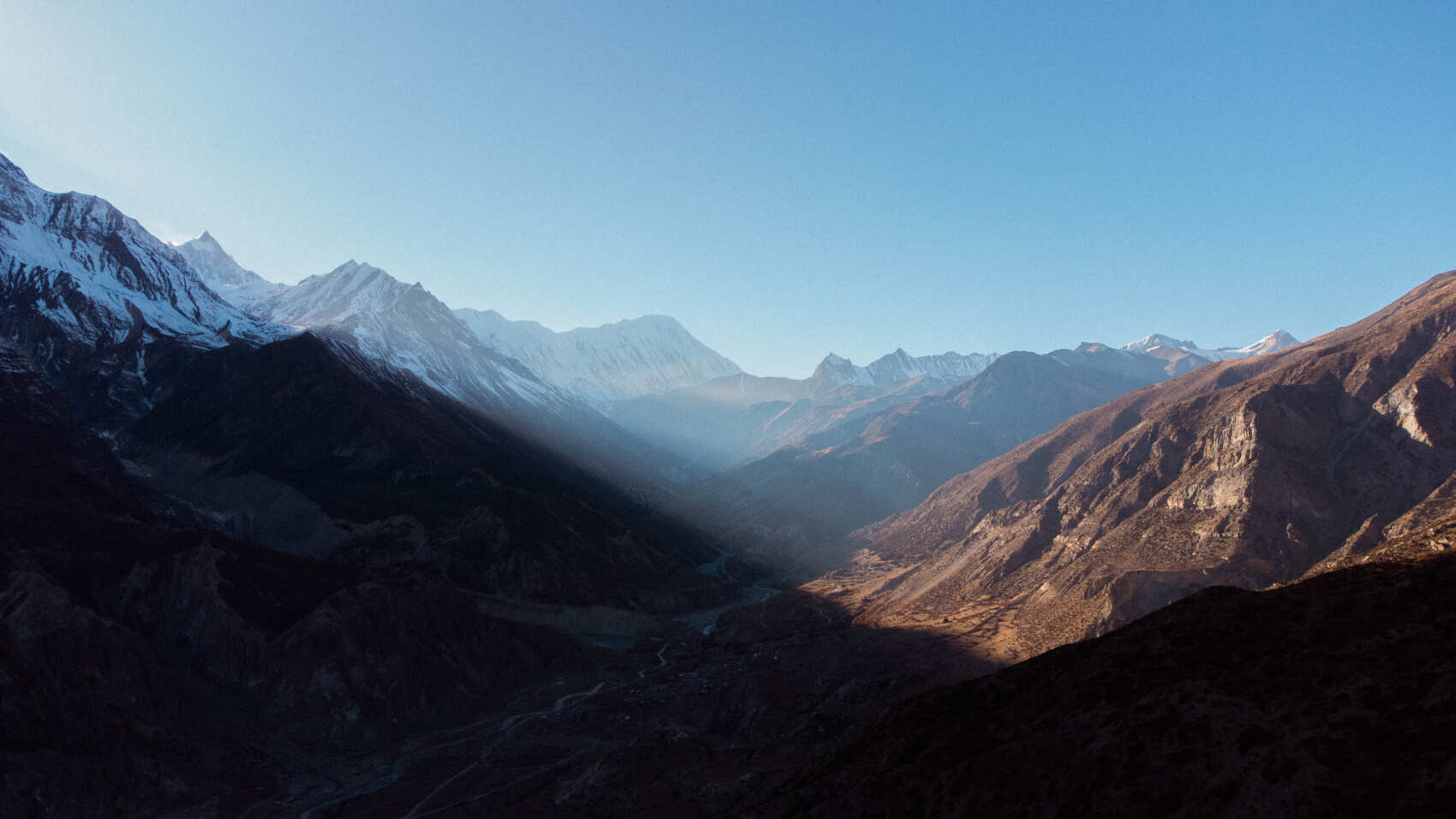 Трек вокруг Манаслу и базовый лагерь Манаслу. Непал (3/28)