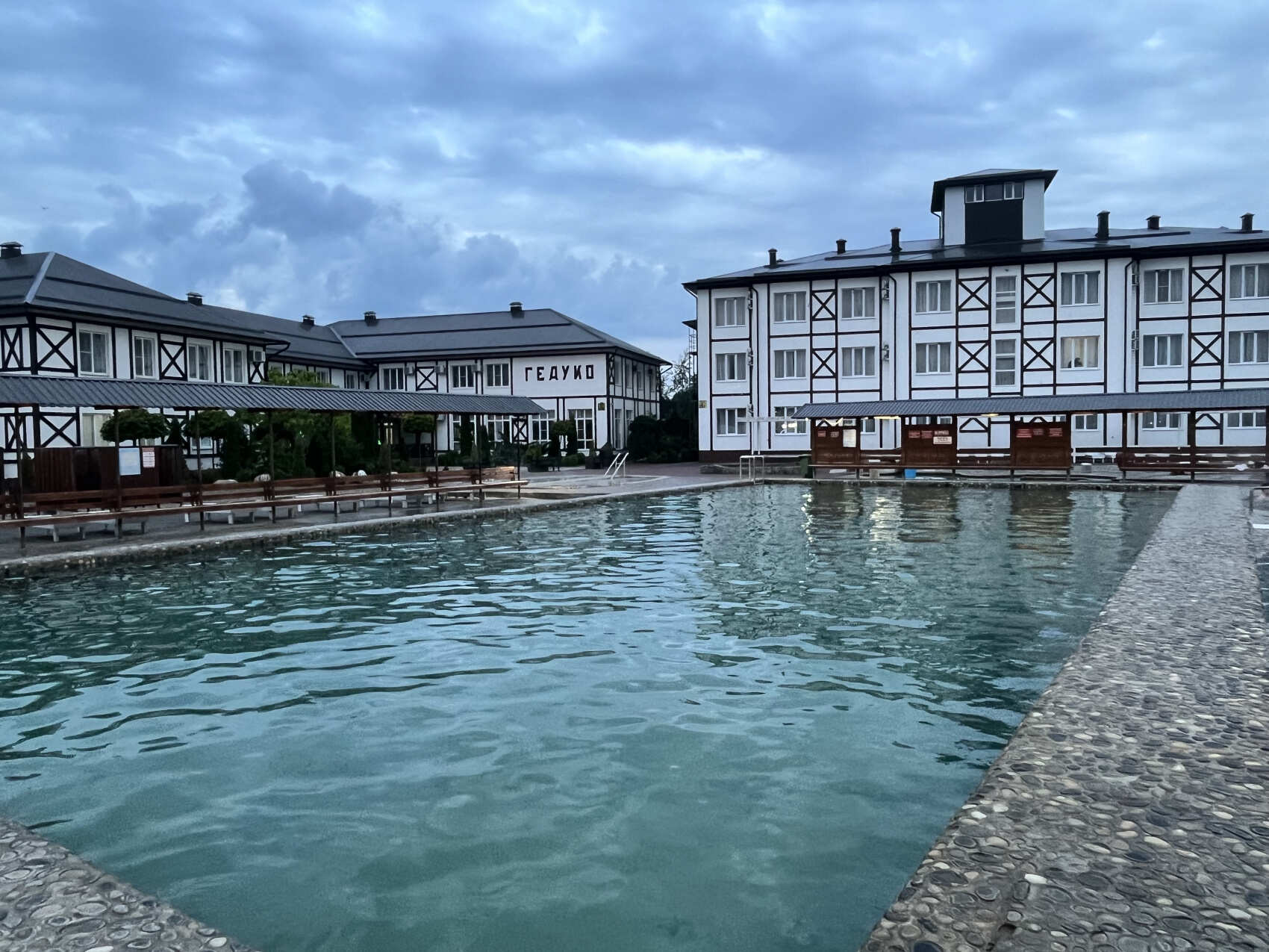 Романтическое путешествие к замку Шато Эркен с релаксом в термальных источниках (9/10)