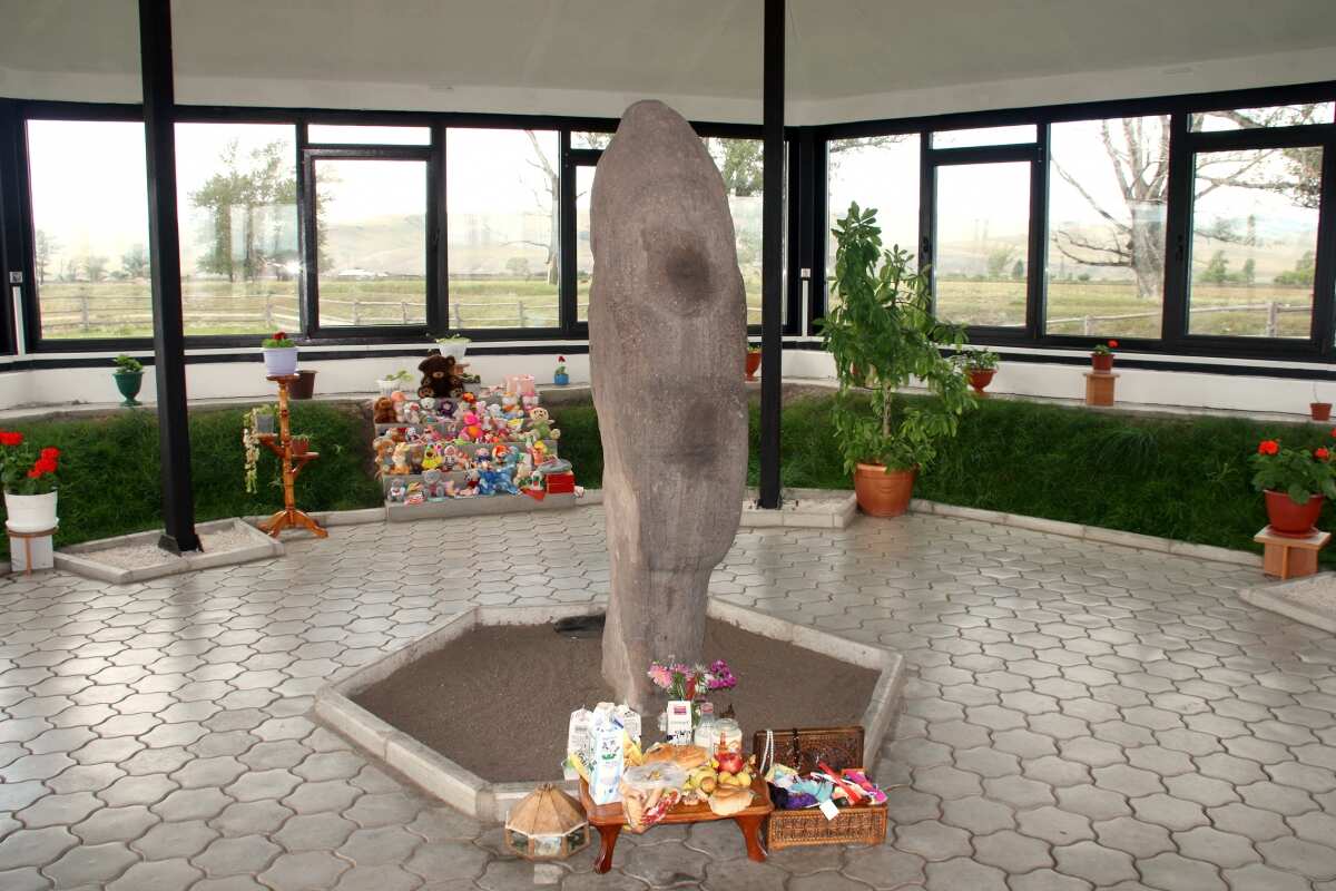 УЛУГ ХУРТУЯХ ТАС + КАЗАНОВКА (МЕСТА СИЛЫ ХАКАСИИ)