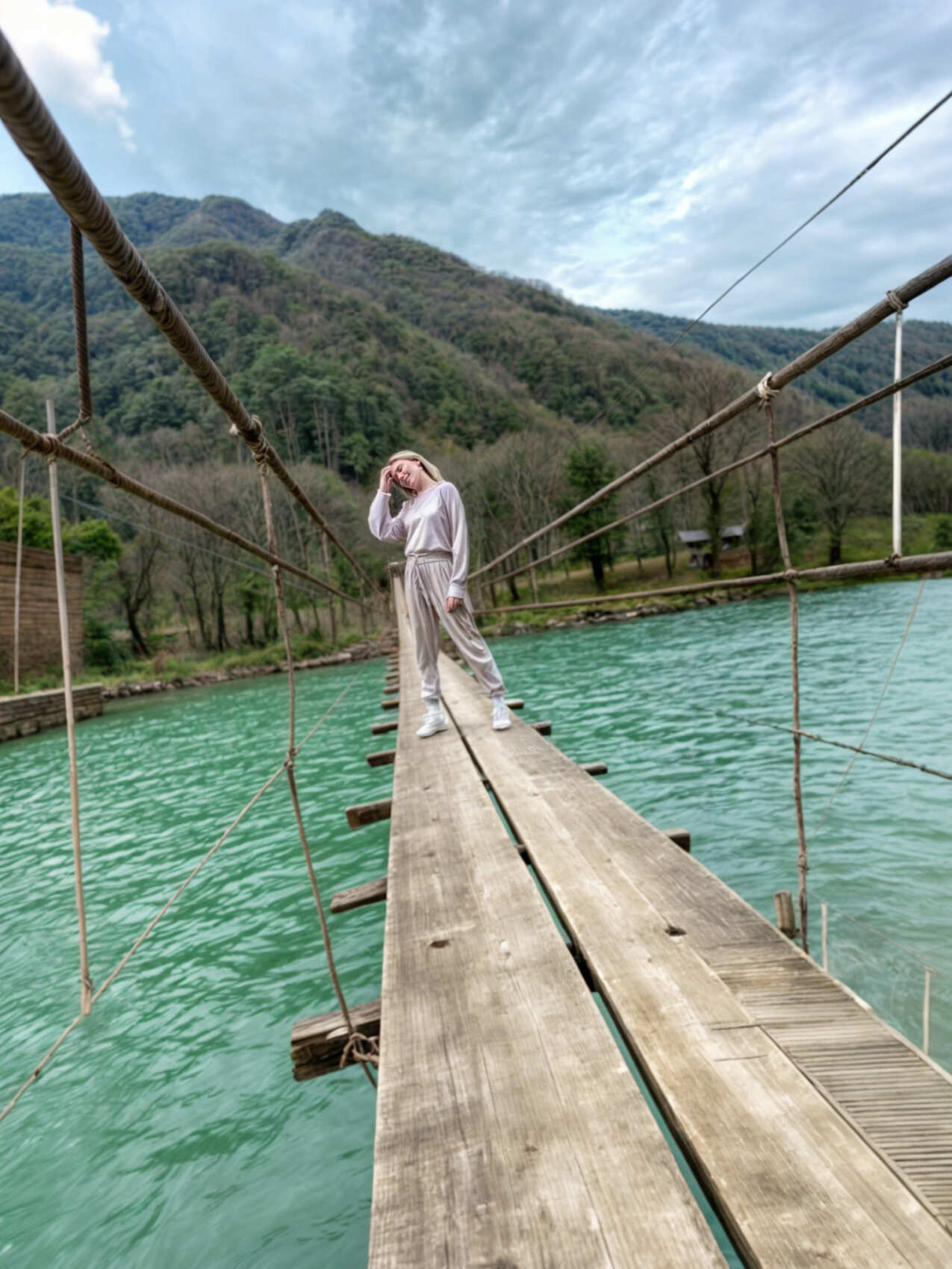 Озеро Рица на авто с панорамной крышей из Сочи и Адлера (4/7)