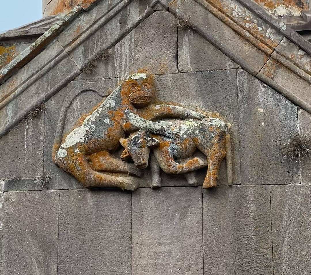 Поход к крепости Смбатаберд и монастырю Цахац Кар (5/10)