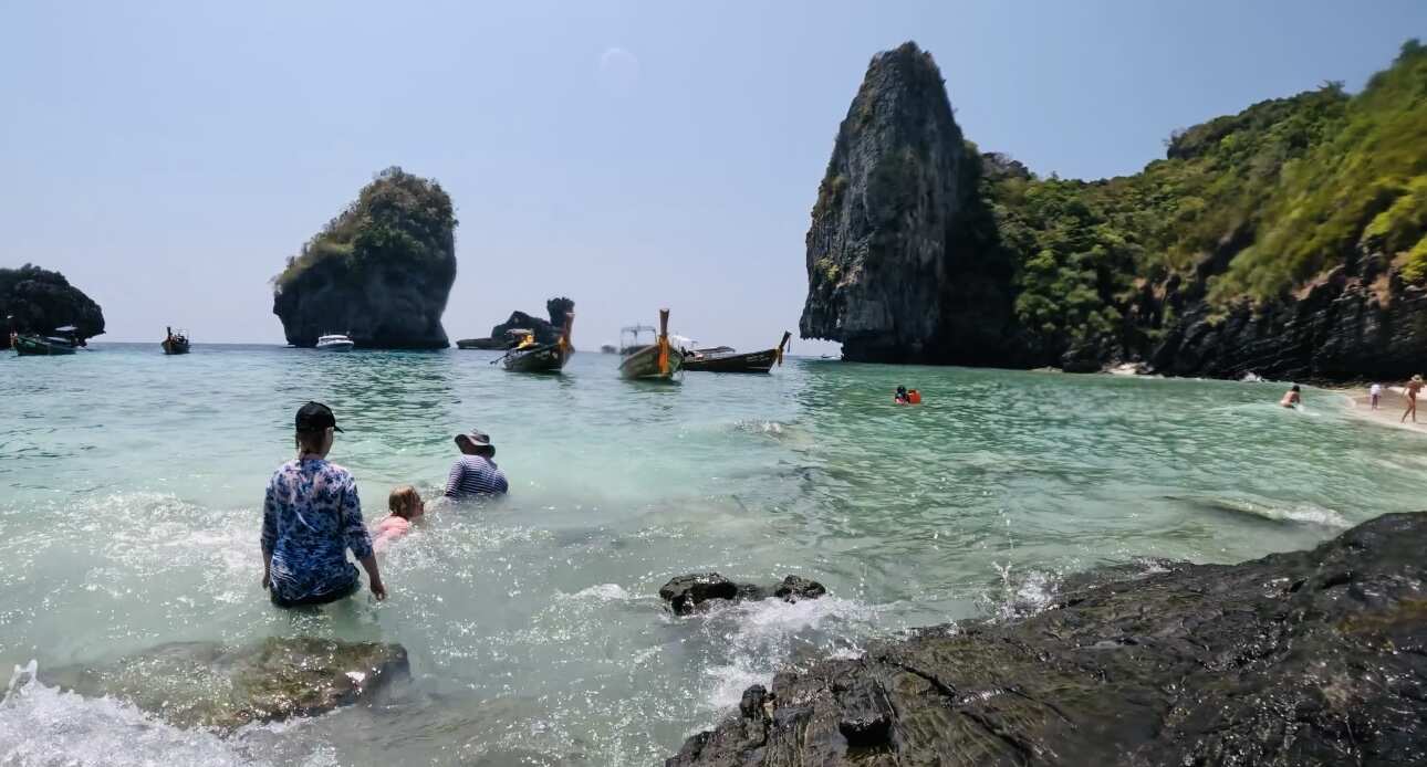 Путешествие на необитаемые острова архипелага Phi Phi. Сноркелинг с черепахами (23/41)