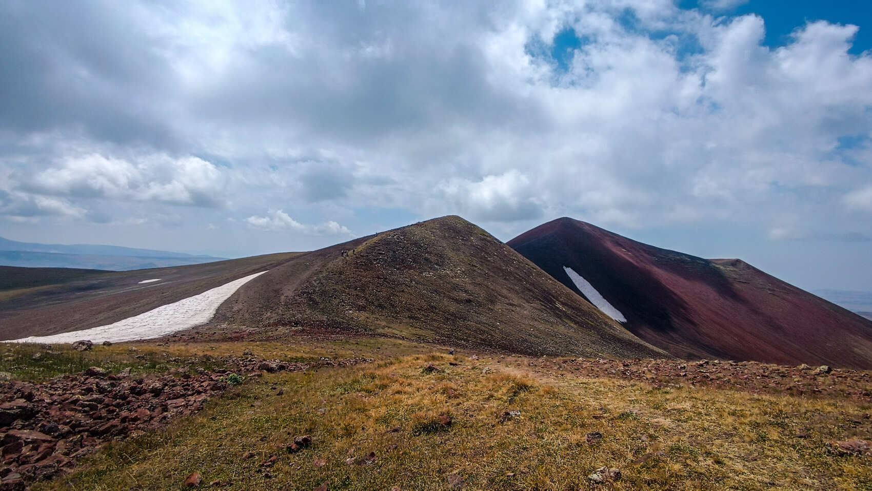Огненные горы Гегамского  Хребта - джипинг и восхождение на вулкан Аждаак (3597м) (15/34)