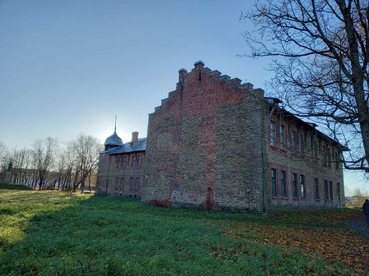 Ивангородская крепость, Парусинка, нарвская рыба и Шепелёвский маяк (7/20)