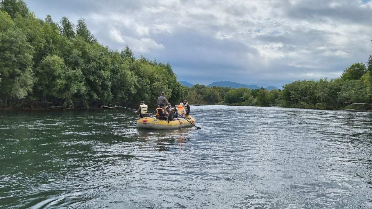 Путешествие по реке Быстрая: прогулка на рафтах, рыбалка, гастро-обед. (2/7)