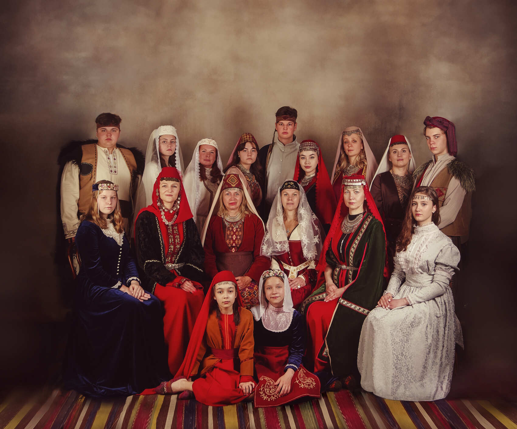 Обзорная экскурсия по Еревану и фотосессия в армянских традиционных костюмах Тараз (9/12)