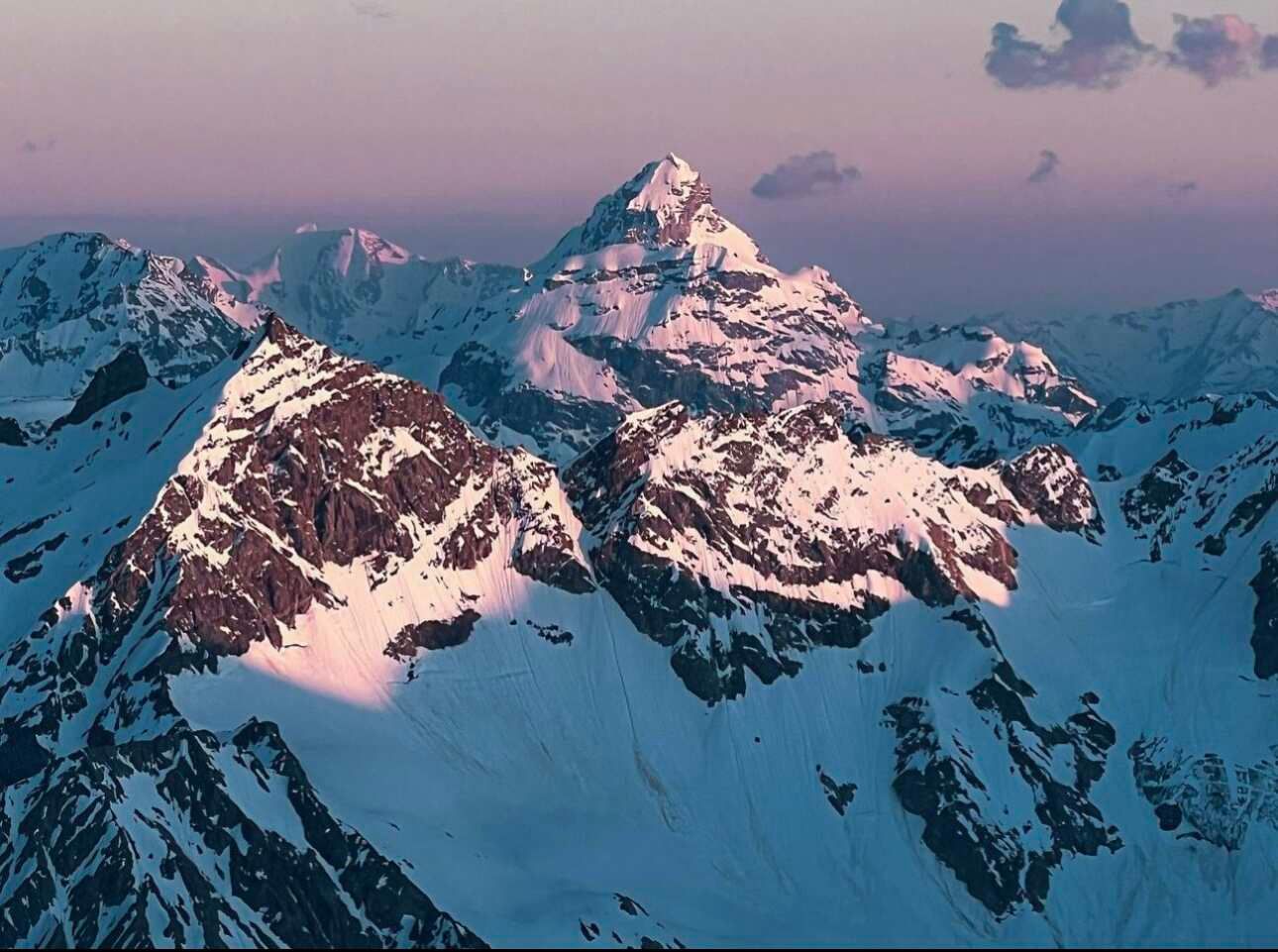 Эльбрус, ущелье Адыр-Су, Гижгит и Поляна нарзанов (8/10)