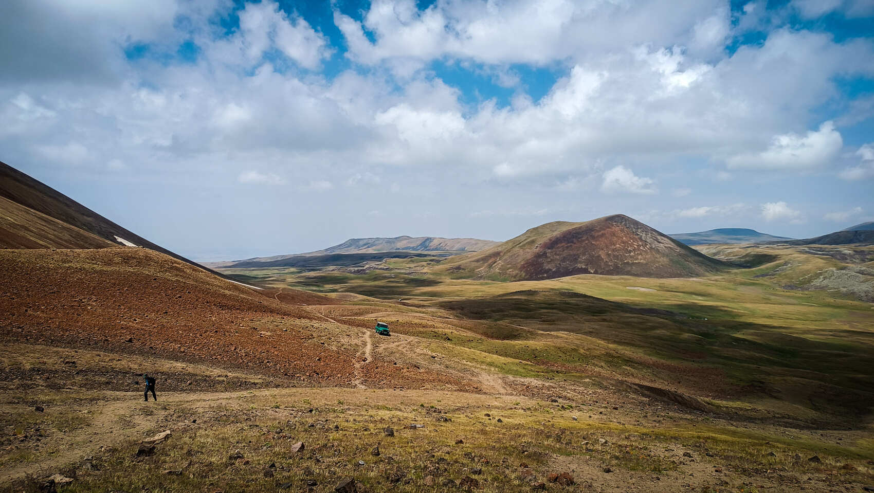 Огненные горы Гегамского  Хребта - джипинг и восхождение на вулкан Аждаак (3597м) (13/34)