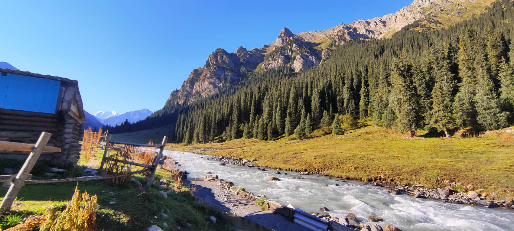Ущелье Алтын-Арашан, на даче у Бога.