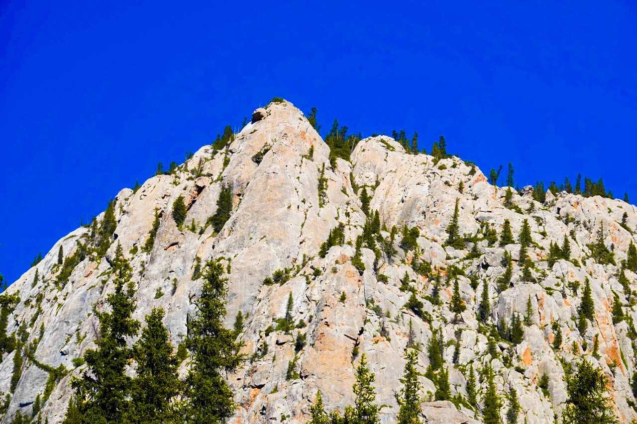 ВНЕ ПОПУЛЯРНЫХ МАРШРУТОВ (18/59)