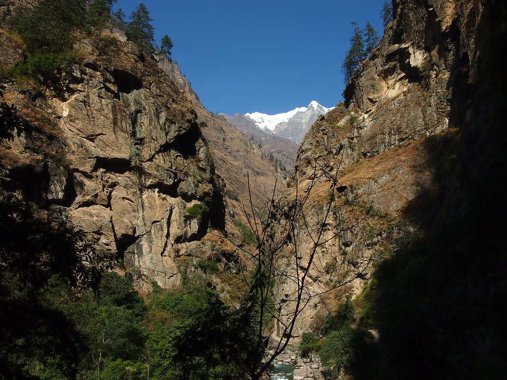 Поход по трассе Манаслу по долине Цум (5/7)