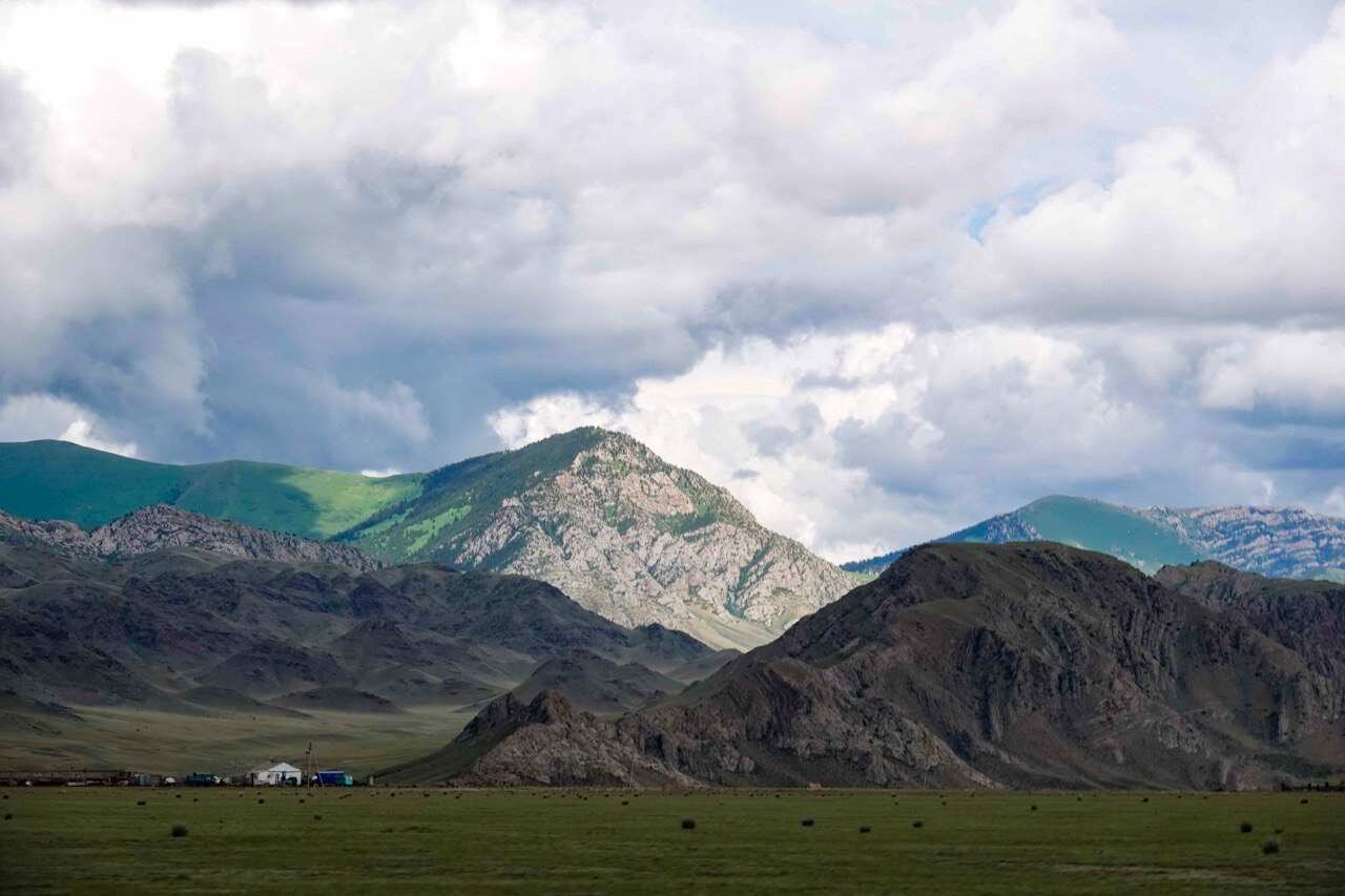 ВНЕ ПОПУЛЯРНЫХ МАРШРУТОВ (12/59)