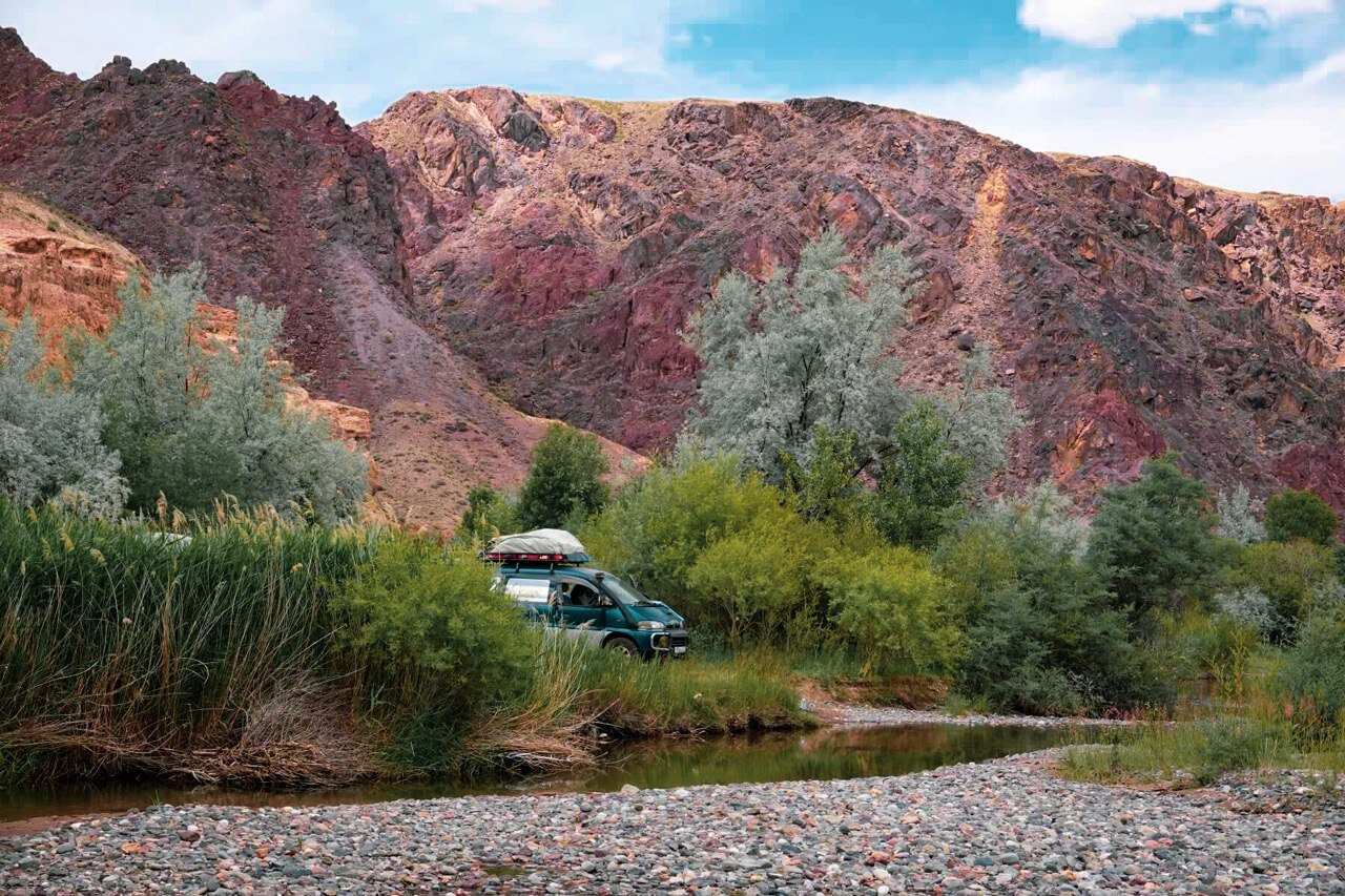 ВНЕ ПОПУЛЯРНЫХ МАРШРУТОВ (32/59)