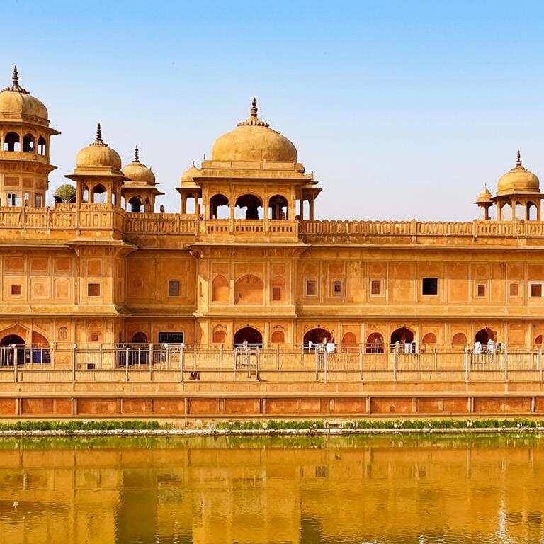 «Индийские сокровища» (2/16)