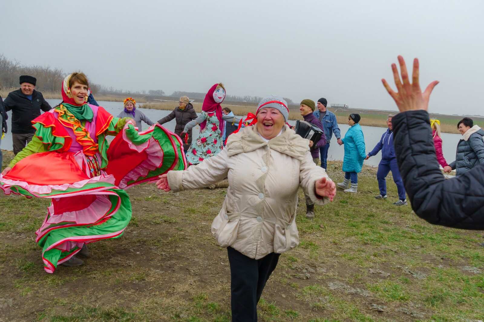 Празднование Масленицы (8/16)