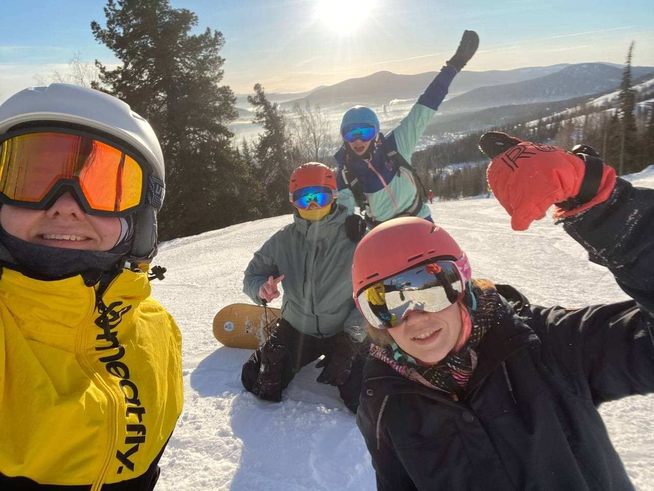 Тиндер тур в Шерегеш: в пещеры на снегоходах, фрирайд, парапланы (34/100)