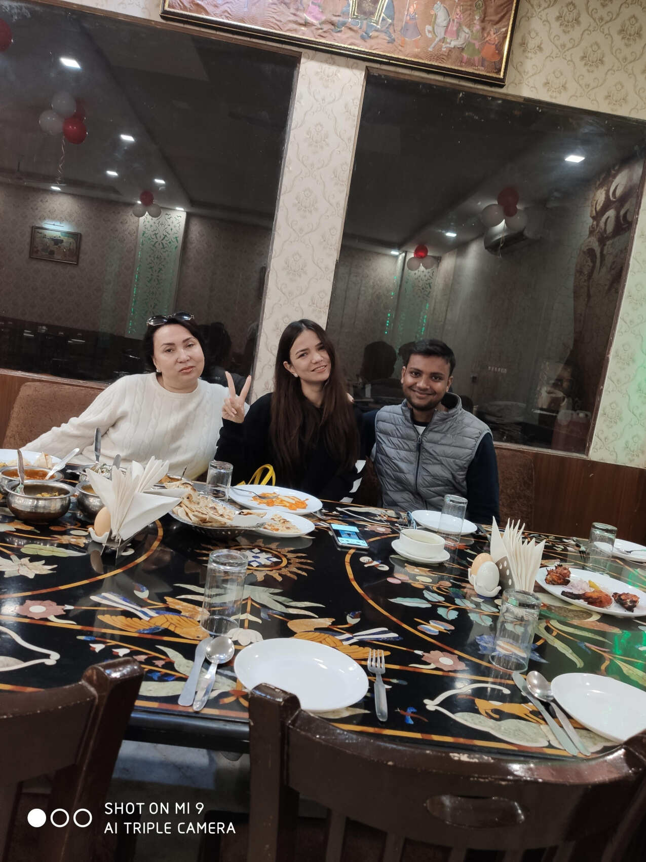 Поездка в Тадж Махал из аэропорта Дели на машине - Завтрак в Агре (6/6)