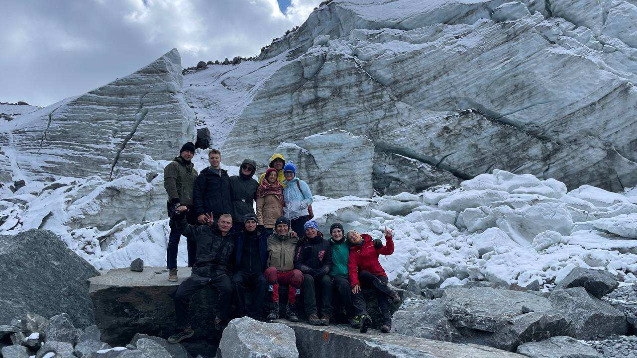 К подножию Белухи на снегоходах (комфорт) (4/31)