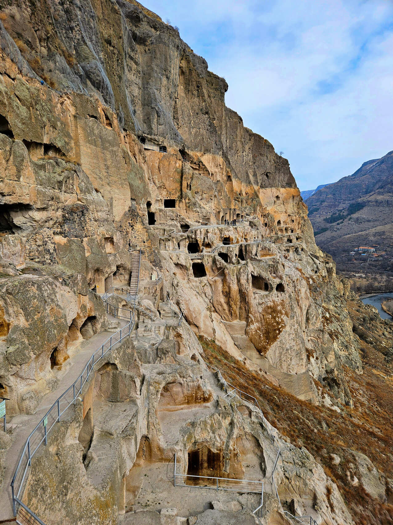 Горы, вино, великая история и люди! Яркая Грузия! (32/108)