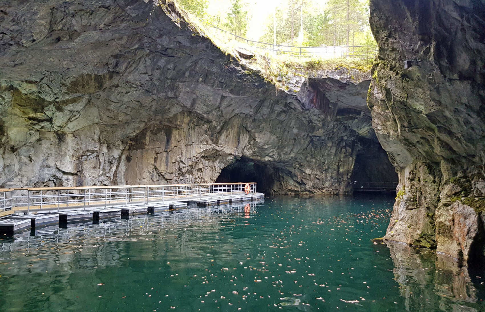Мрамор и водопады - горный парк Рускеала и его окрестности (1 день, Даты Любые!) (7/17)