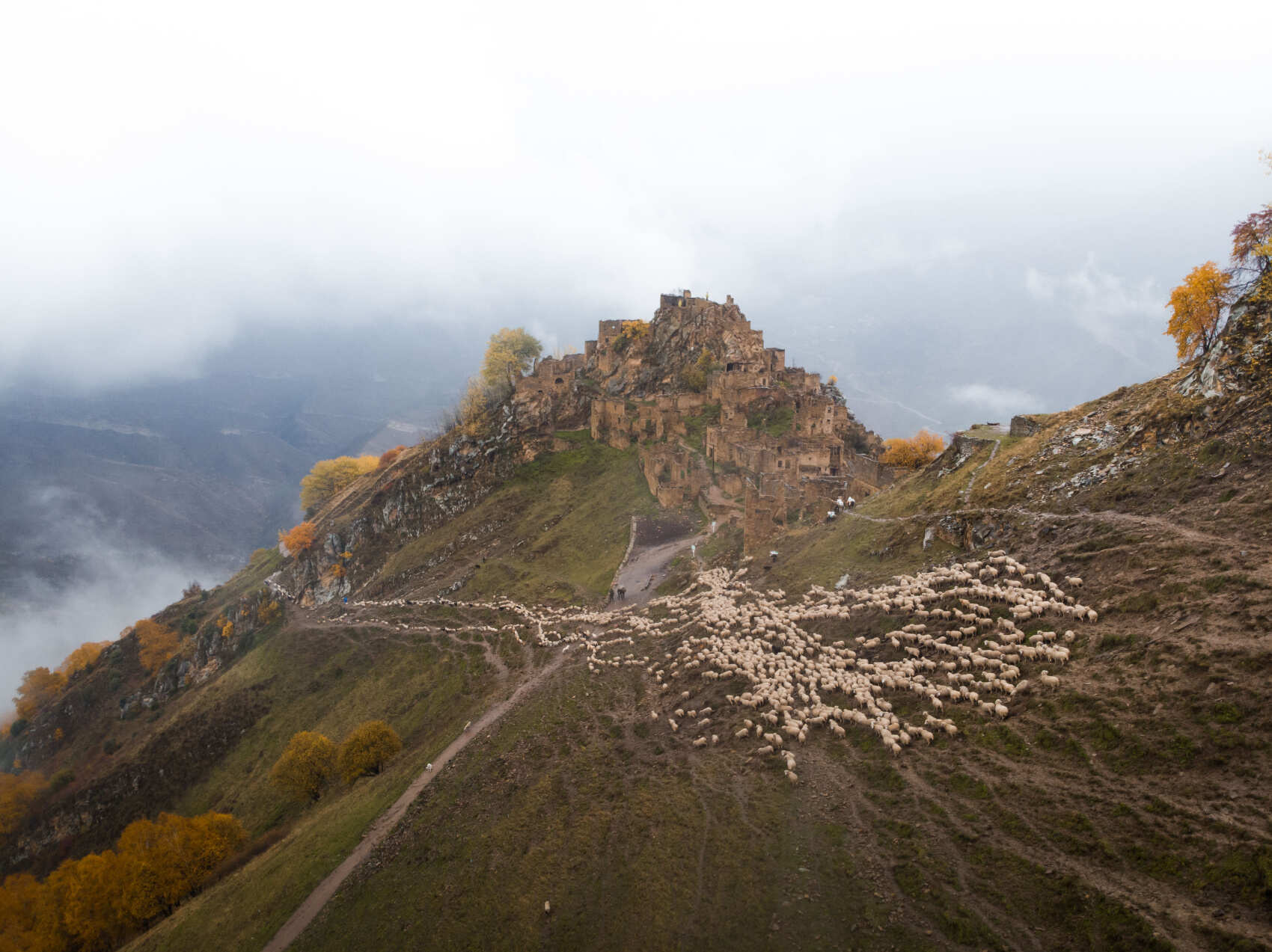 3 чуда Дагестана - аул Гамсутль, аул Чох и Гуниб - место с большой историей (7/9)