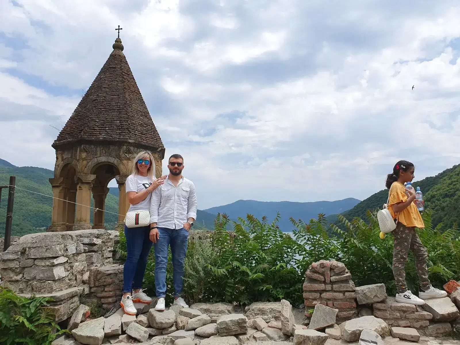 Индивидуальная экскурсия ГРУЗИЯ С КАРТИНКИ! Тур в Казбеги 