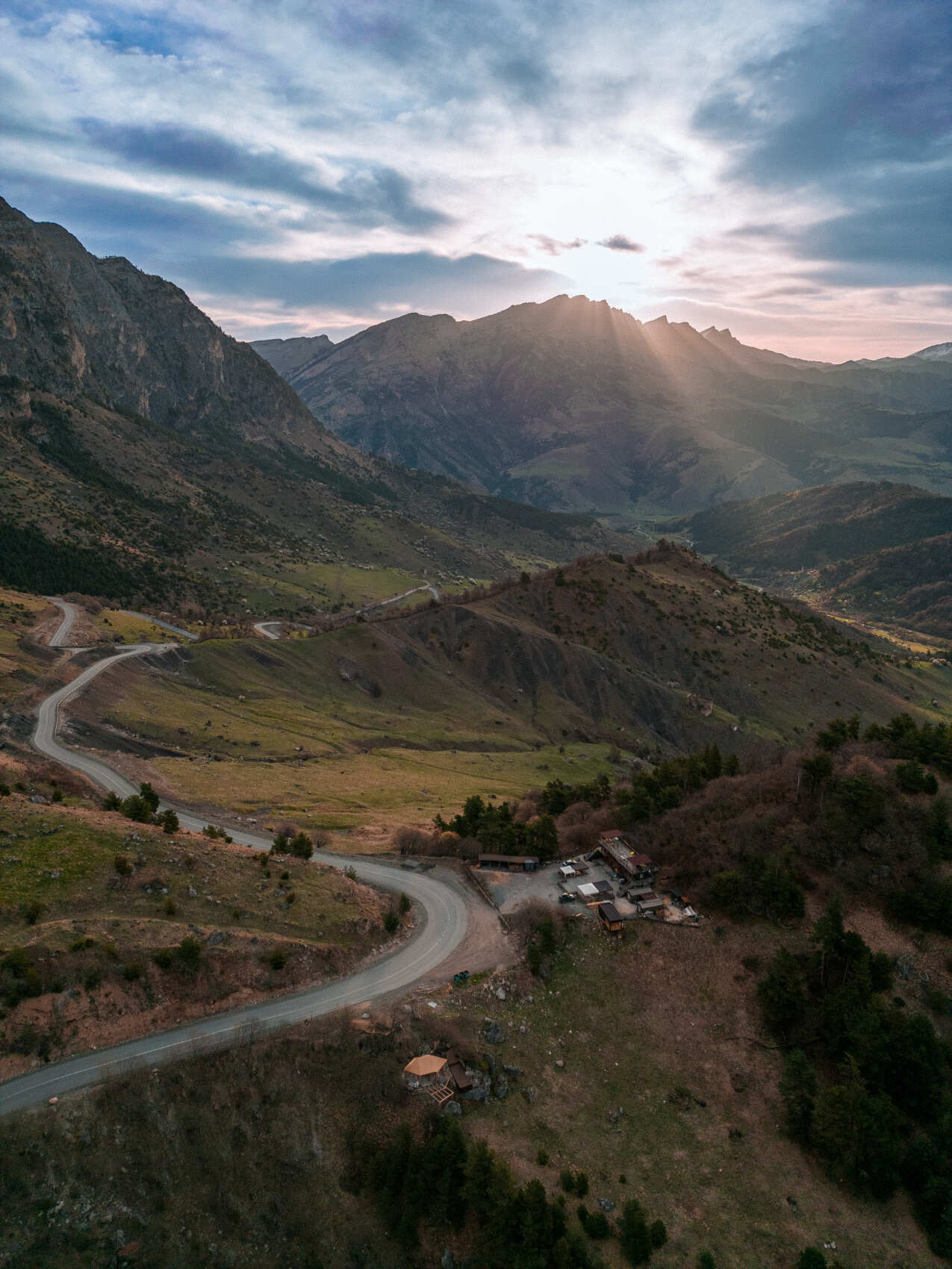 Самые красивые и безлюдные места Горной Ингушетии вместе с фотографом (6/40)