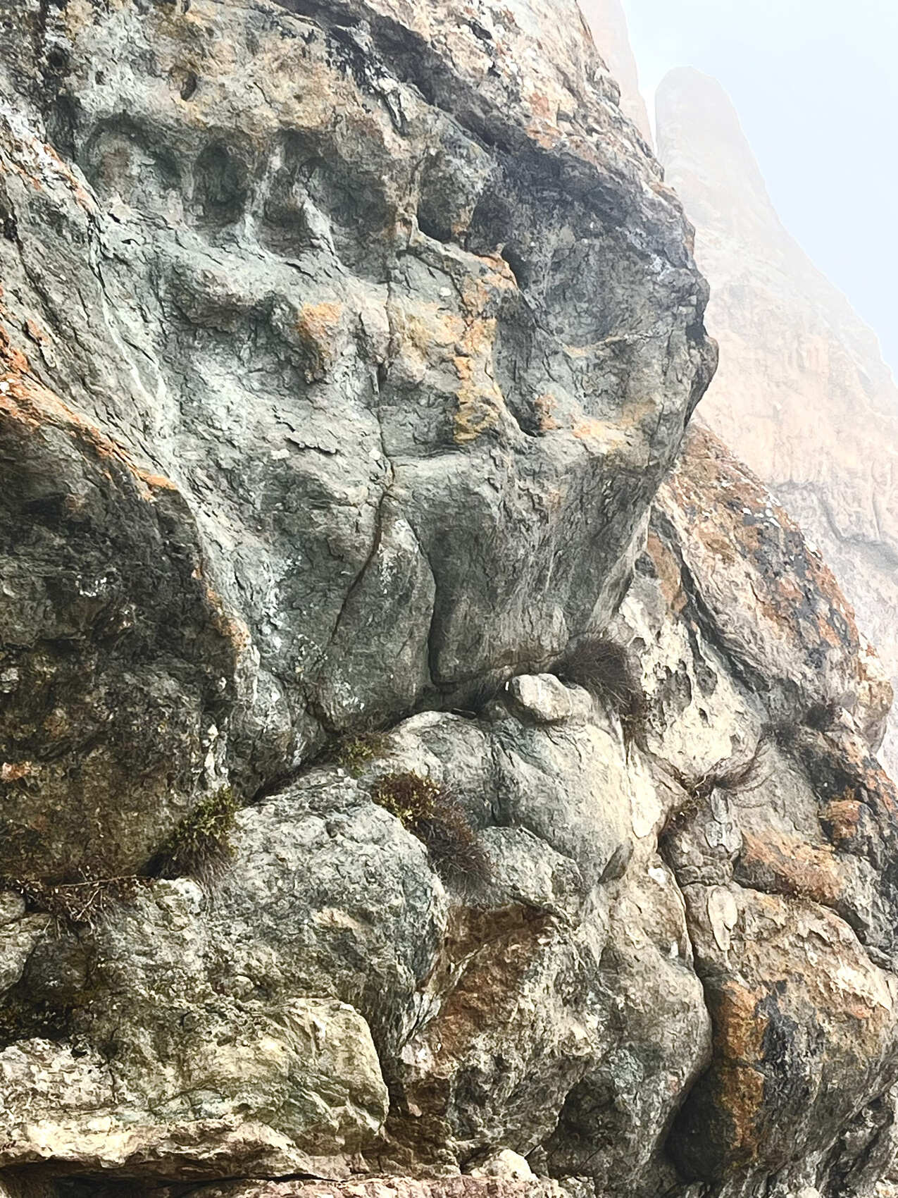 Верхняя Балкария  +замок Шато Эркен +Язык Тролля из Ессентуков (3/24)