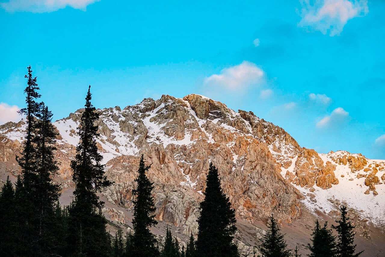 ВНЕ ПОПУЛЯРНЫХ МАРШРУТОВ (5/59)