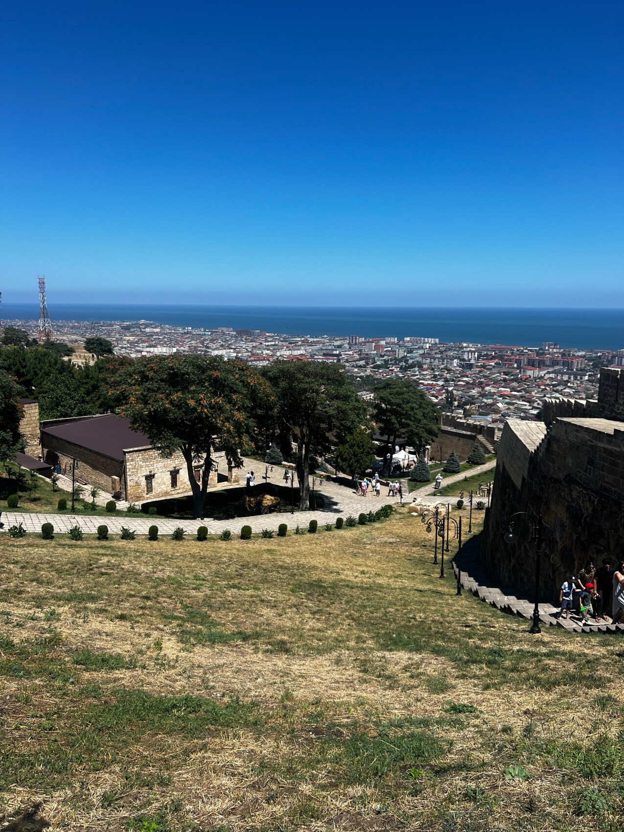 Дербент и Экраноплан <<Лунь (24/32)