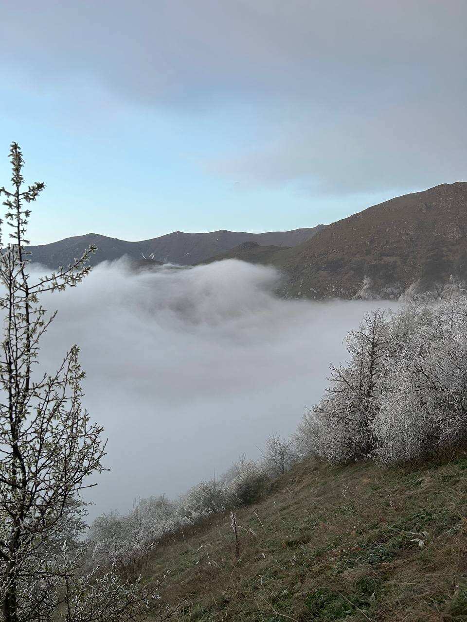 Восхождение на гору Хуступ с ночевкой в палатках (7/18)