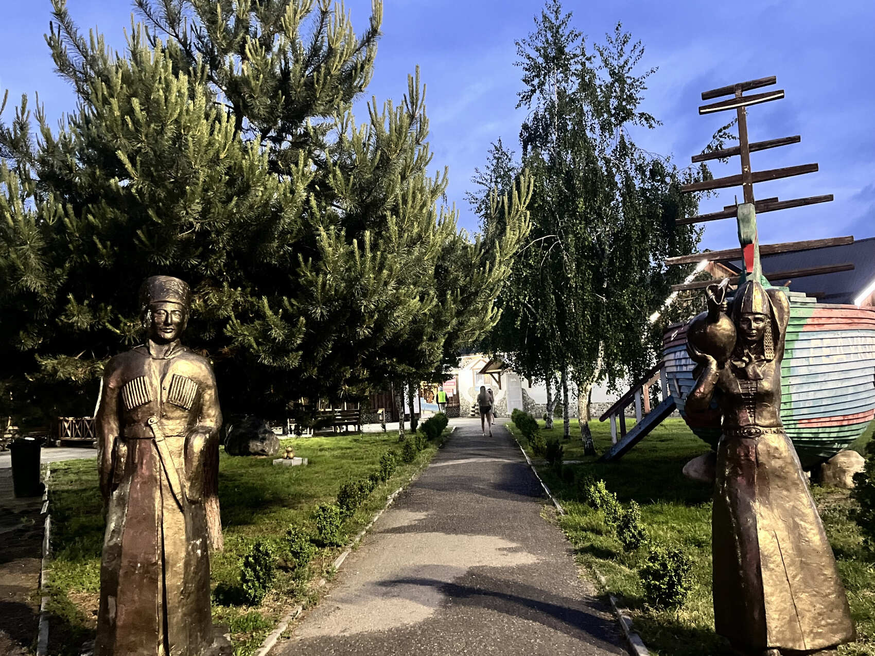 Романтическое путешествие к замку Шато Эркен с релаксом в термальных источниках (7/10)