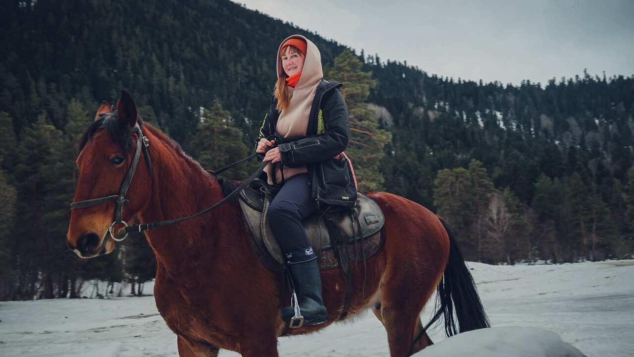 Конный тур в мини-группе Зимний Архыз (4/36)