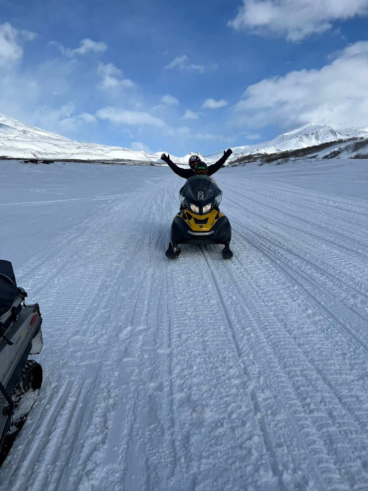 К Авачинскому вулкану на Снегоходе